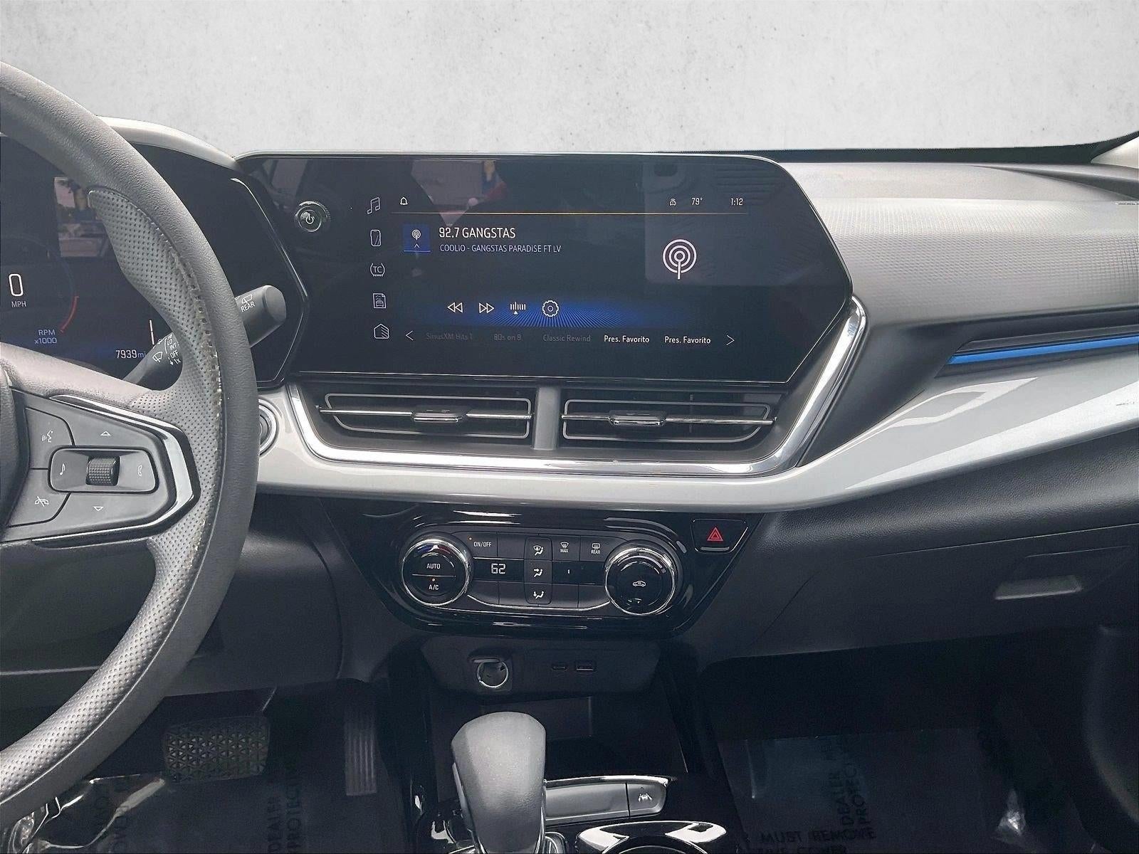 2025 Chevrolet Trax LT - Photo 8