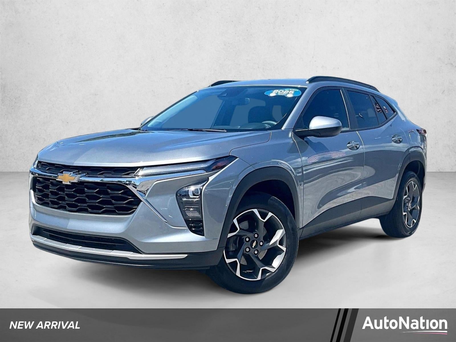 2025 Chevrolet Trax LT - Photo 1