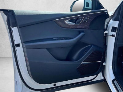 2019 Audi Q8 Premium Plus