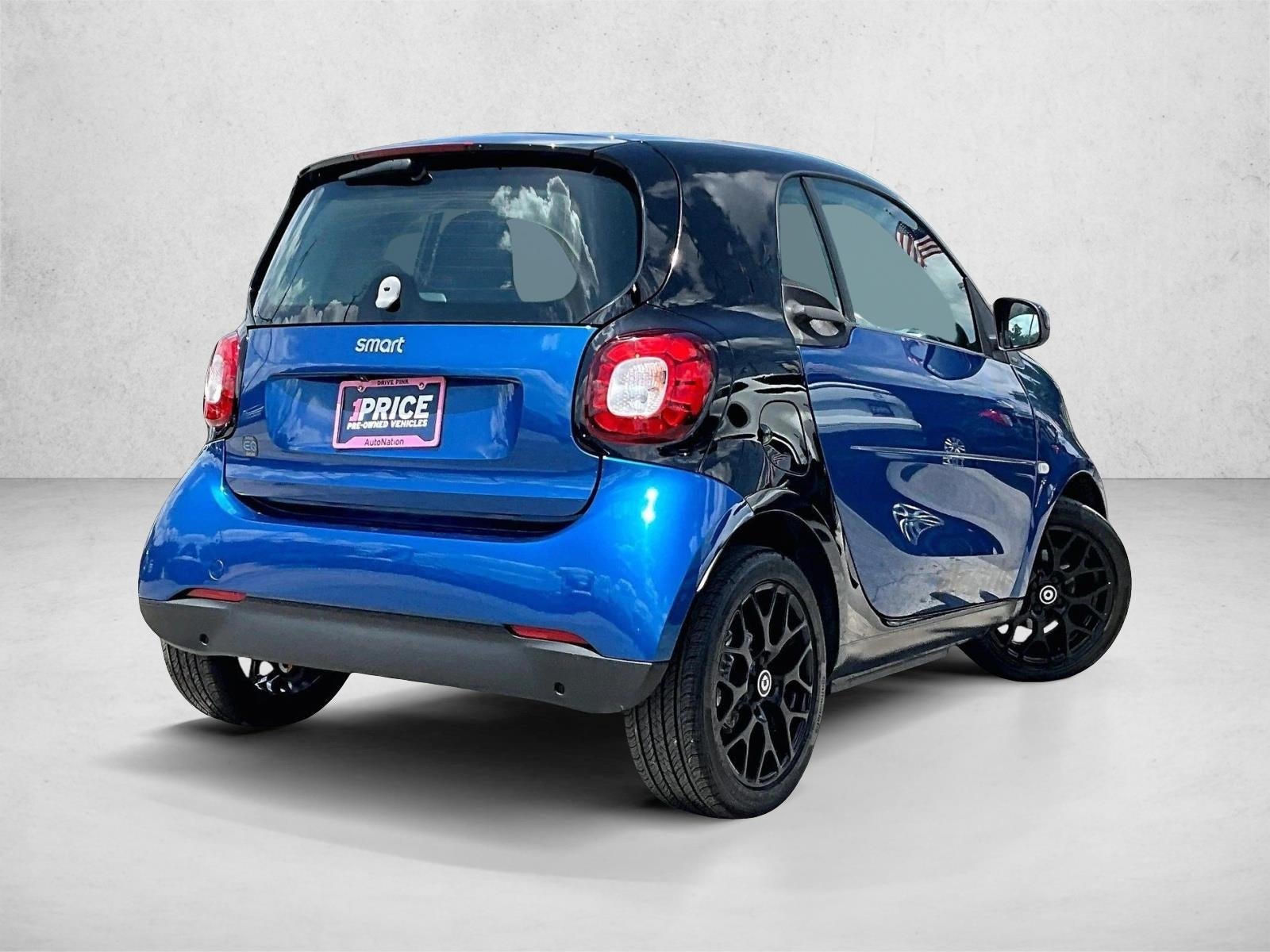 Used 2018 smart fortwo passion with VIN WMEFJ9BA2JK305685 for sale in Miami, FL
