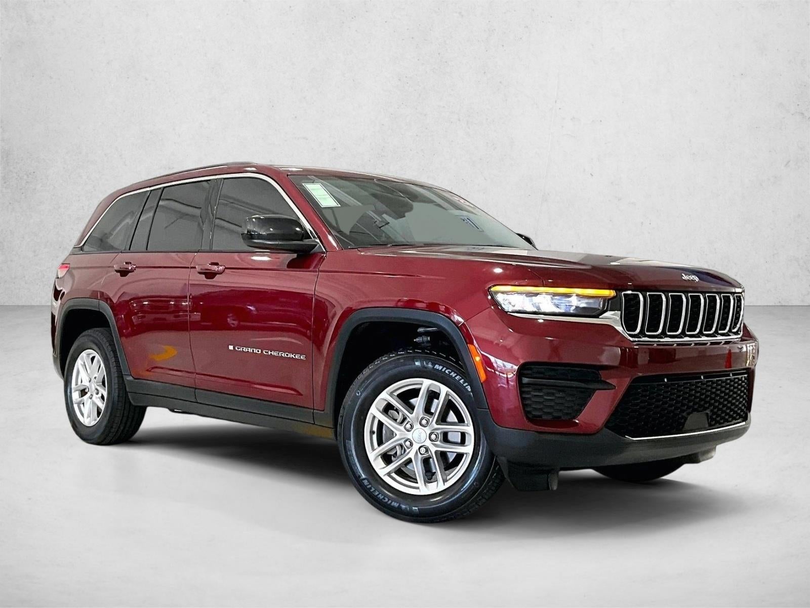 2023 Jeep Grand Cherokee Laredo 4x2