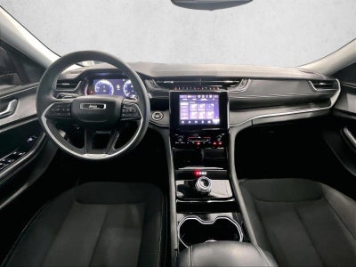 2023 Jeep Grand Cherokee Laredo 4x2