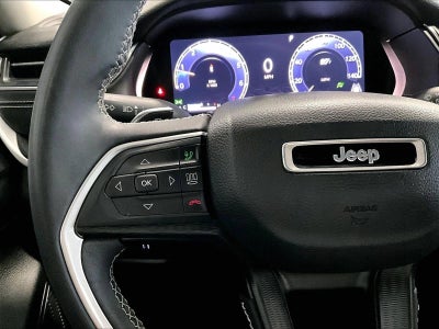 2023 Jeep Grand Cherokee Laredo 4x2