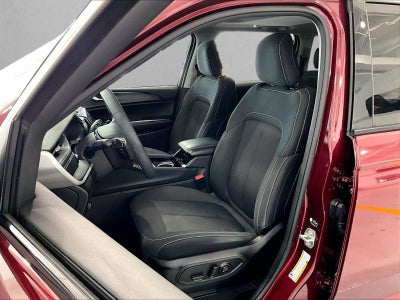 2023 Jeep Grand Cherokee Laredo 4x2