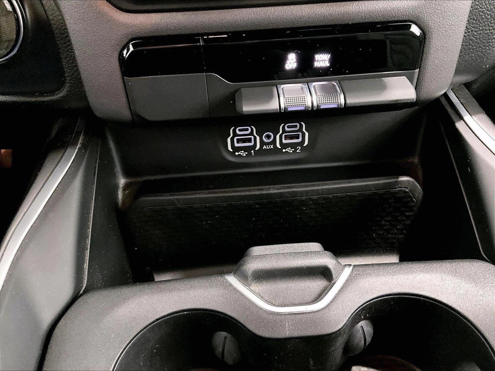 2021 RAM 1500 Big Horn Crew Cab 4x4 6'4" Box
