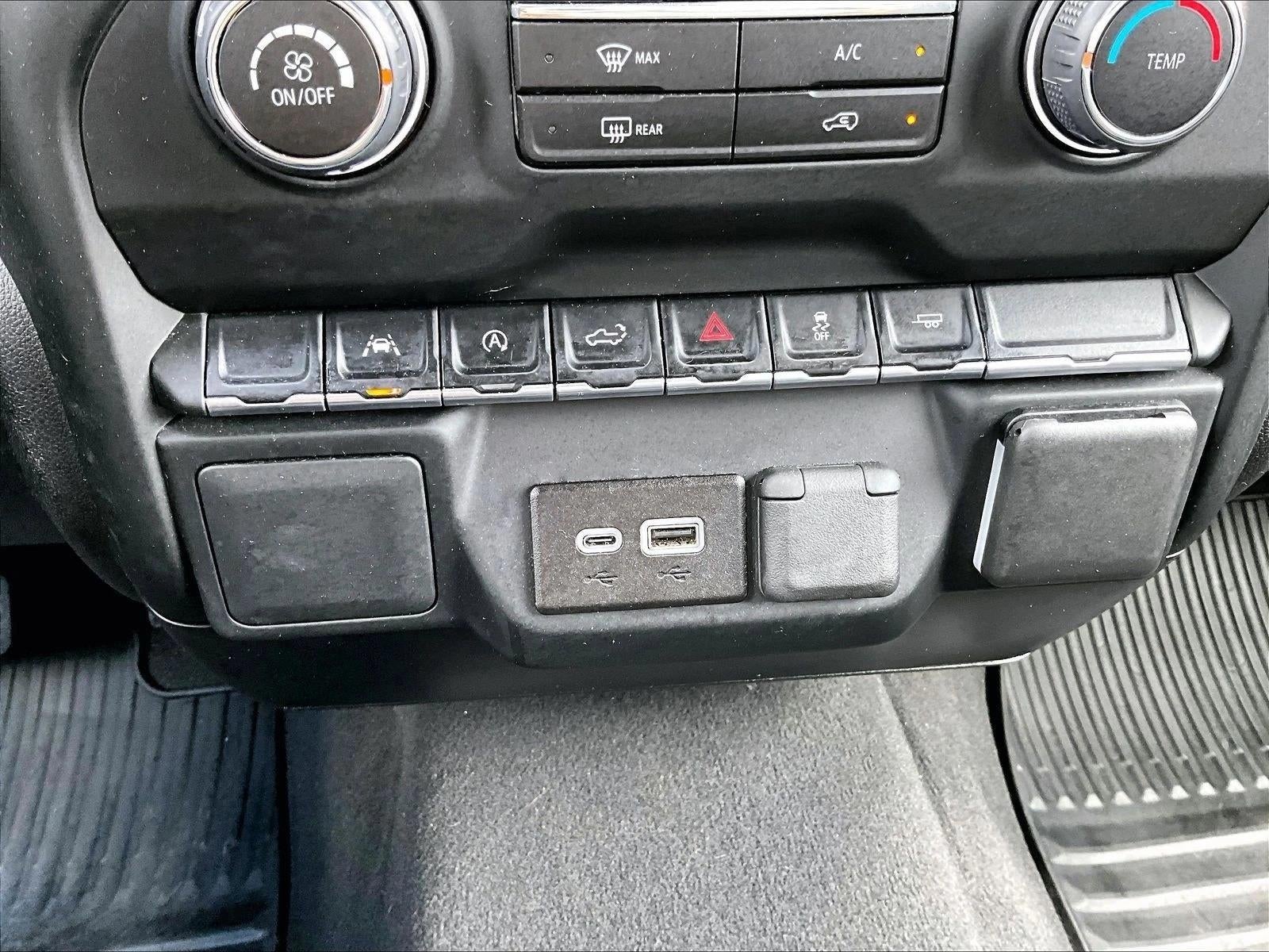 2024 Chevrolet Silverado 1500 Custom