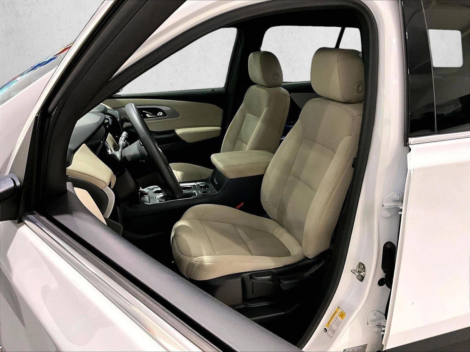 2022 Chevrolet Traverse LS