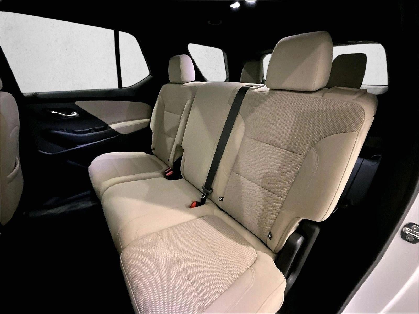 2022 Chevrolet Traverse LS