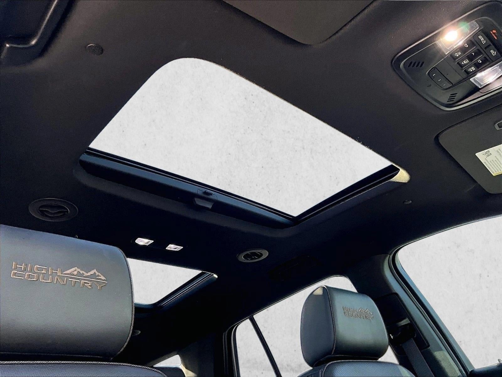 2023 Chevrolet Traverse High Country