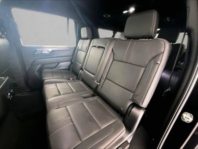 2025 Chevrolet Suburban RST