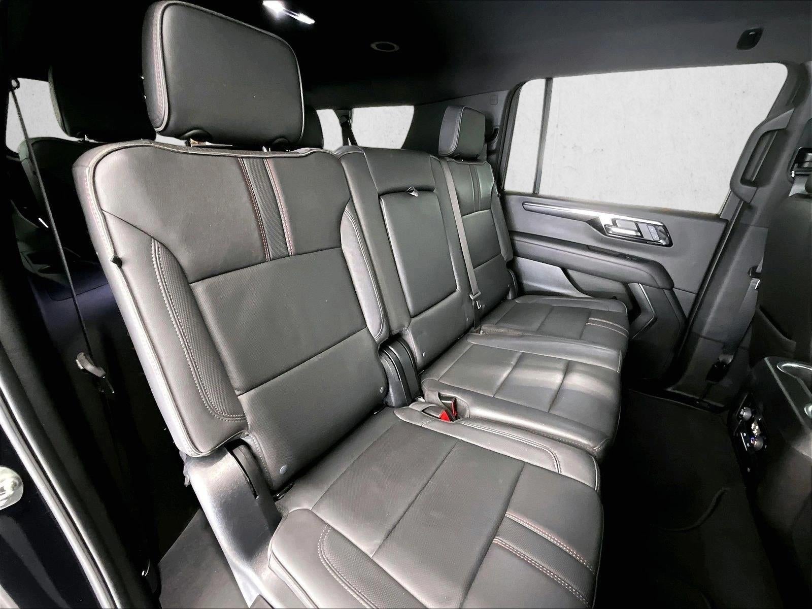 2025 Chevrolet Suburban RST
