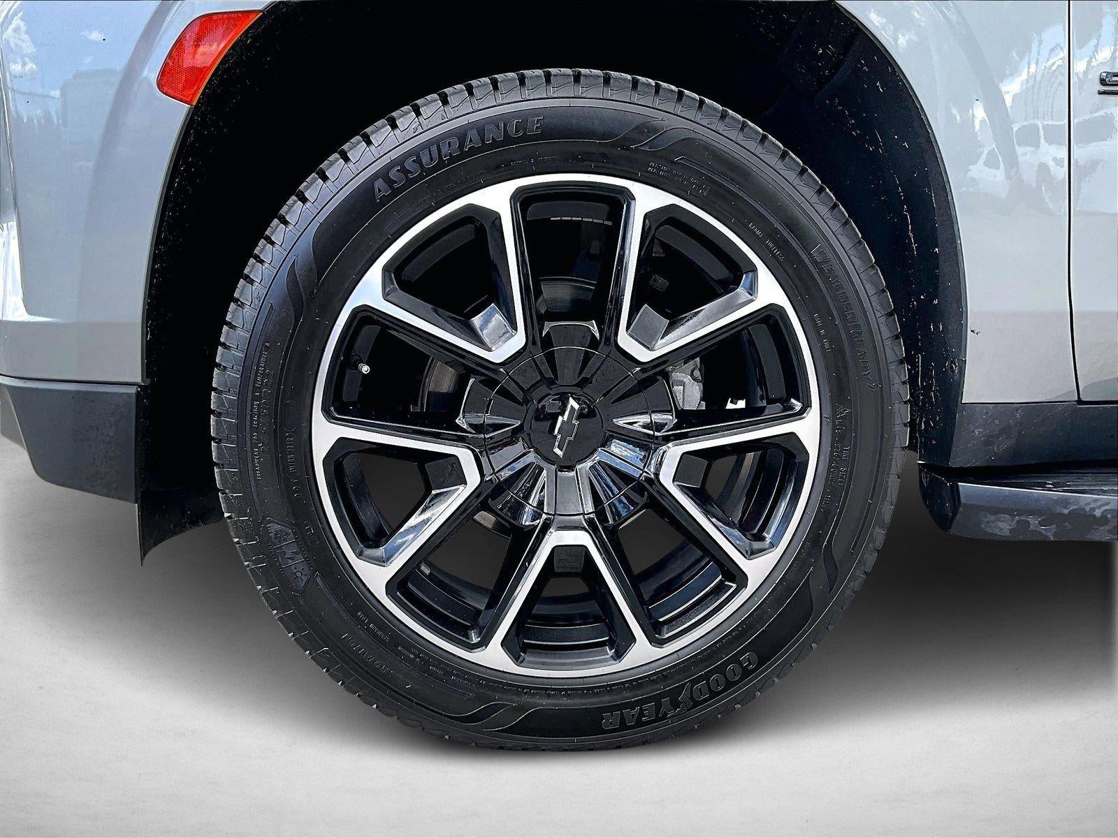 2023 Chevrolet Suburban RST