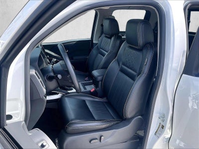2024 Nissan Frontier Crew Cab SL 4x2