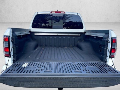 2024 Nissan Frontier Crew Cab SL 4x2