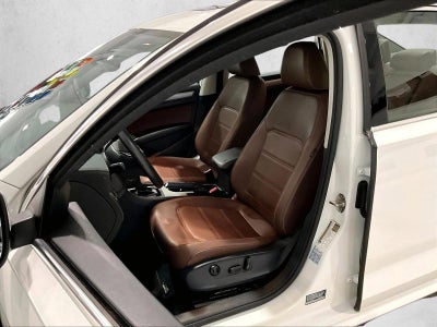 2022 Volkswagen Passat 2.0T SE