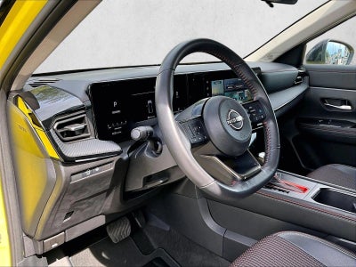 2025 Nissan Kicks SR FWD