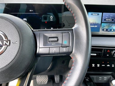 2025 Nissan Kicks SR FWD