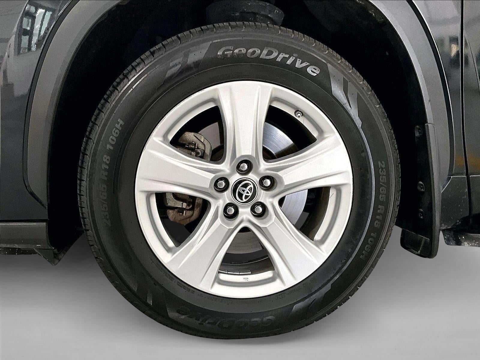 2022 Toyota Highlander LE