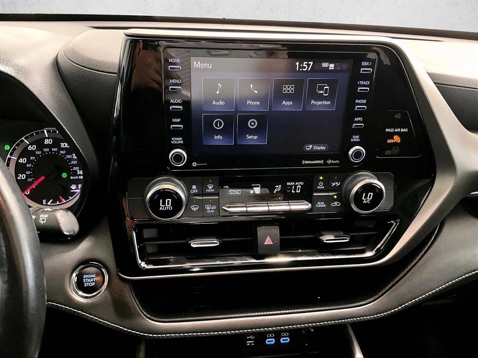2022 Toyota Highlander LE