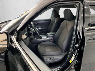 2022 Toyota Highlander LE