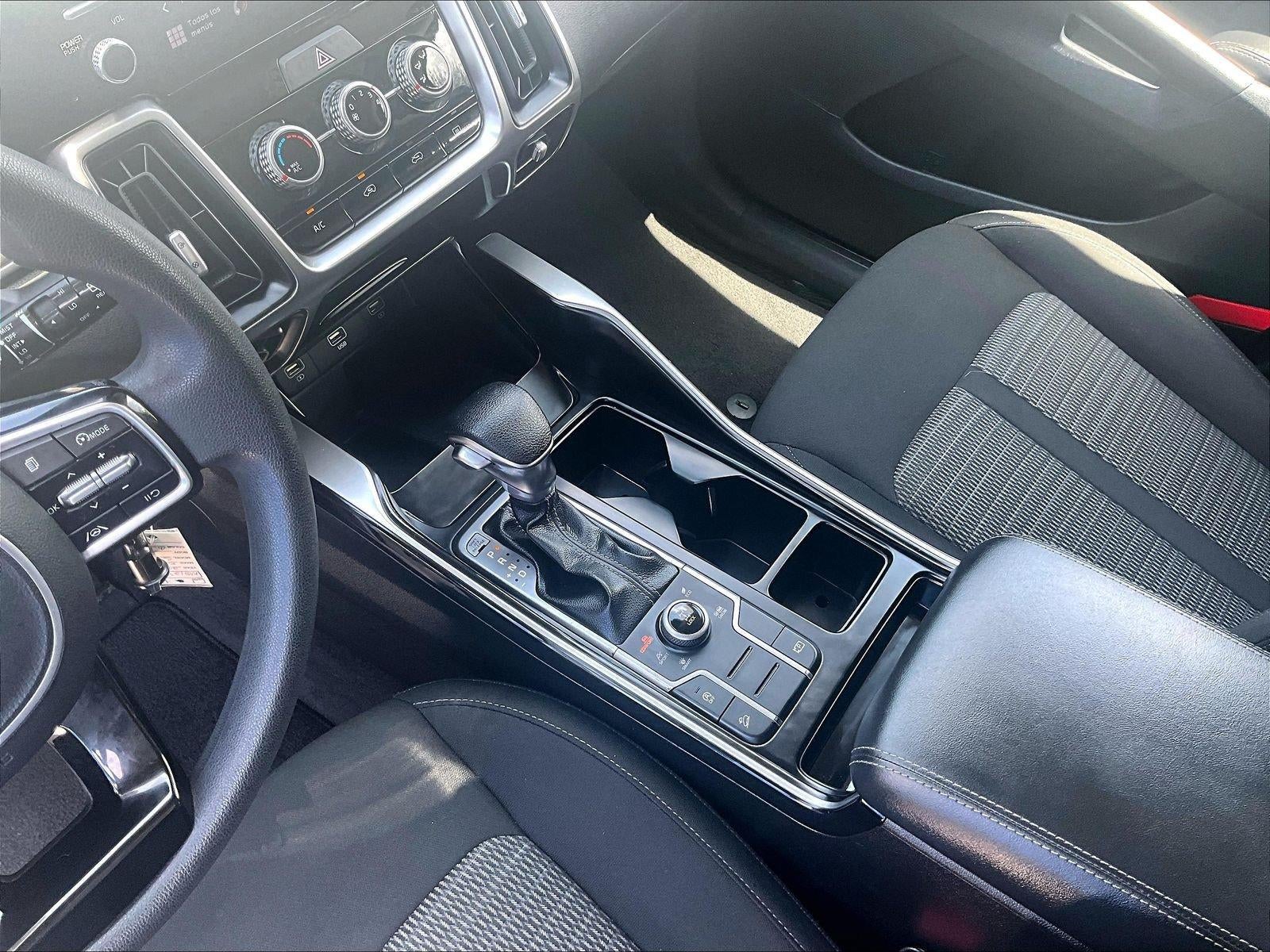 2022 Kia Sorento LX