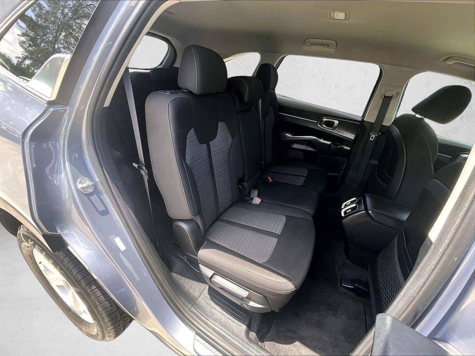 2022 Kia Sorento LX