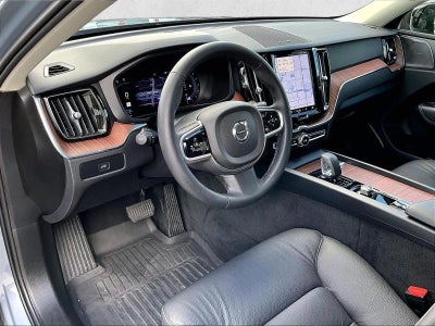 2024 Volvo XC60 Plus Dark Theme