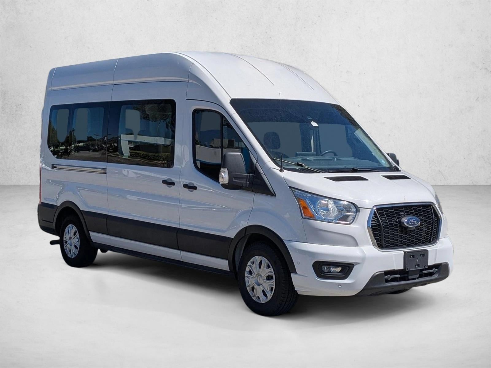 2022 Ford Transit Passenger Wagon XL