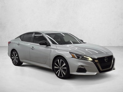 2022 Nissan Altima SR FWD