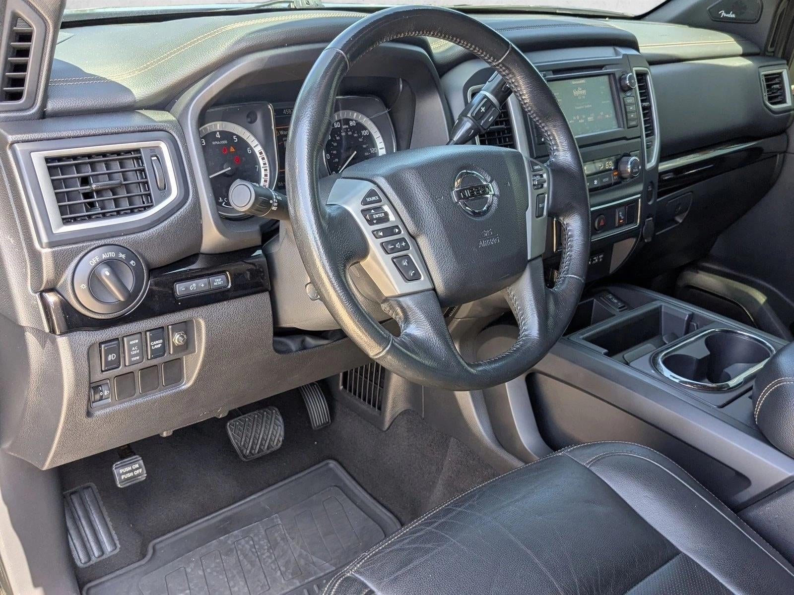 2019 Nissan TITAN SL