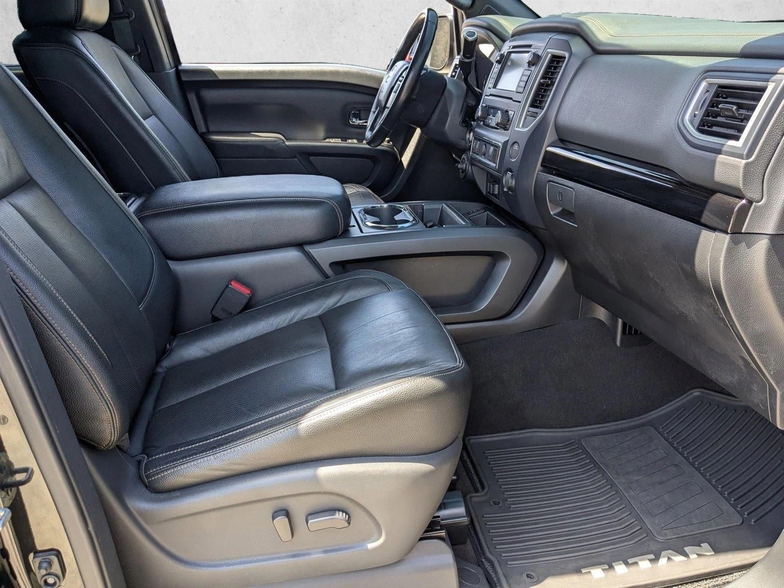 2019 Nissan TITAN SL