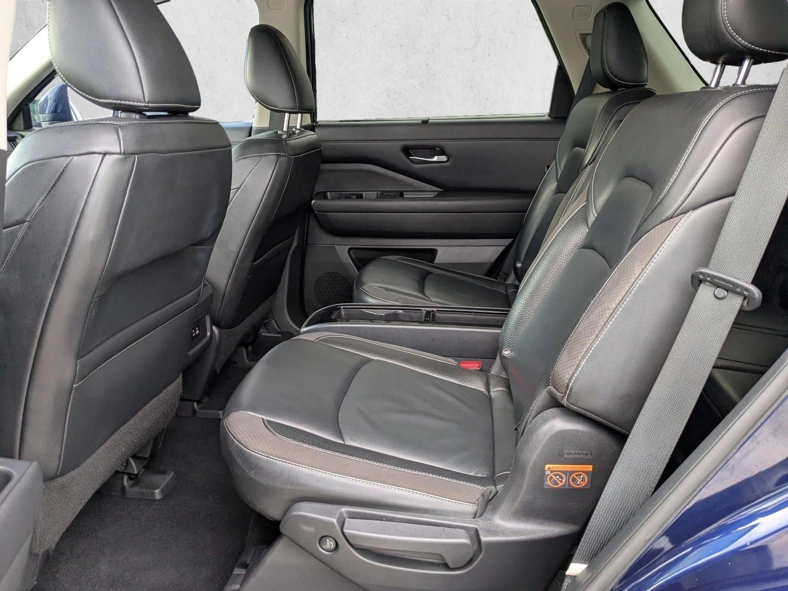 2022 Nissan Pathfinder SL