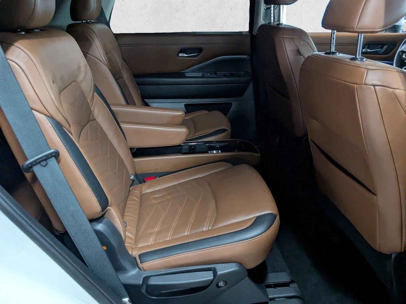 2022 Nissan Pathfinder Platinum 2WD