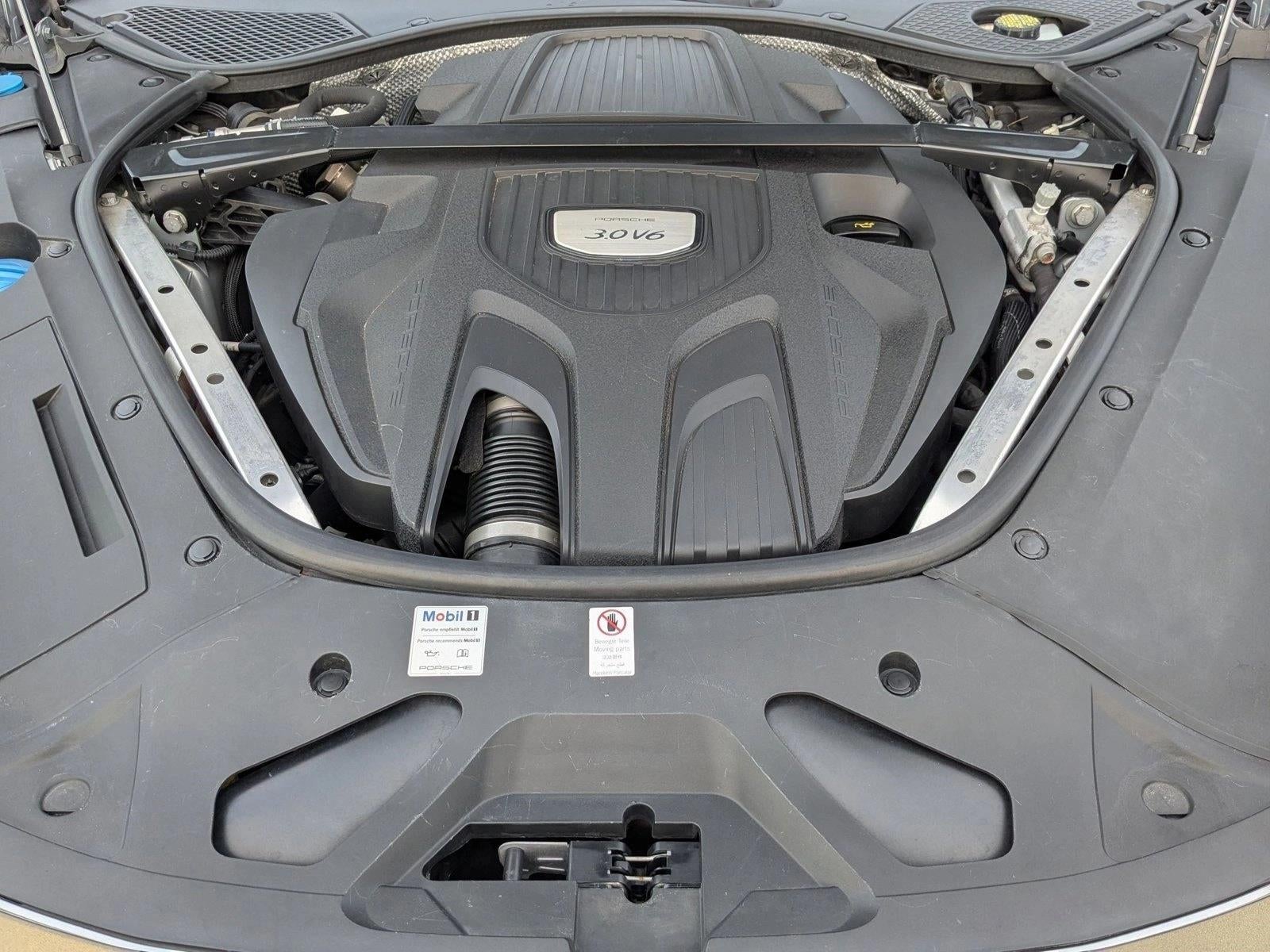 2018 Porsche Panamera Base