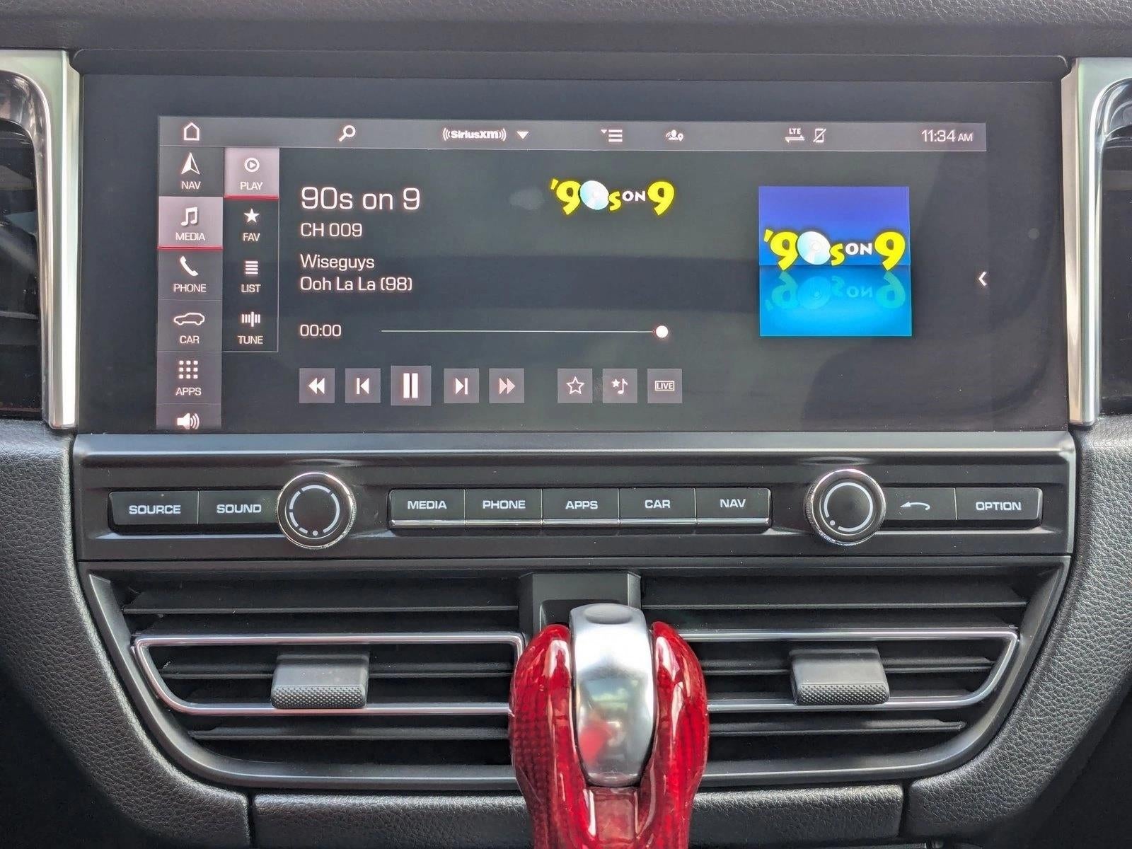 2021 Porsche Macan Base