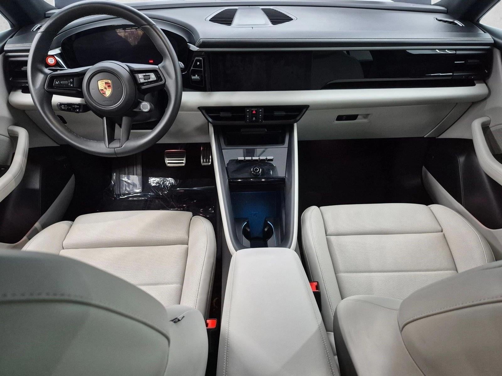 2025 Porsche Macan Electric 4S