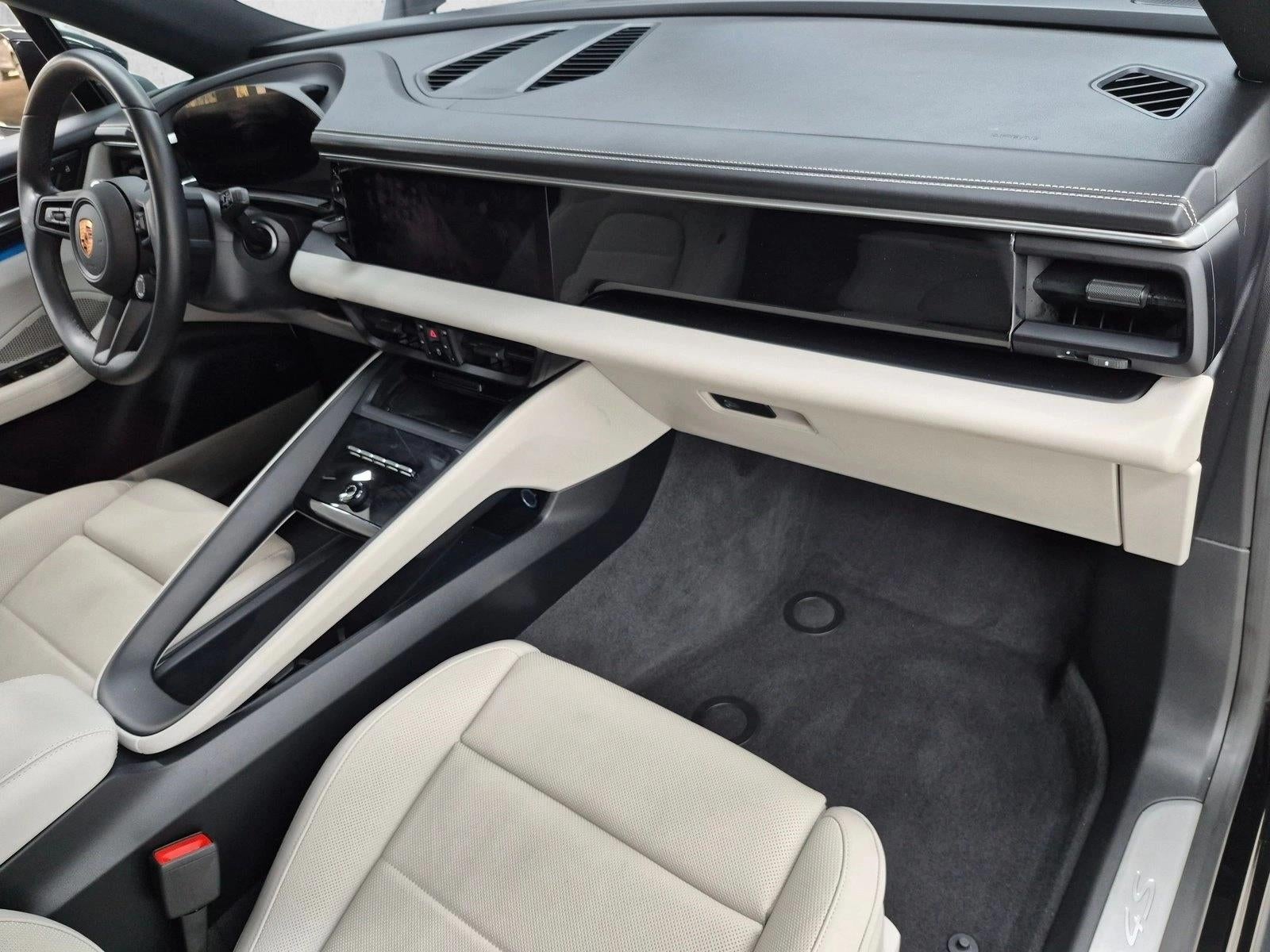 2025 Porsche Macan Electric 4S