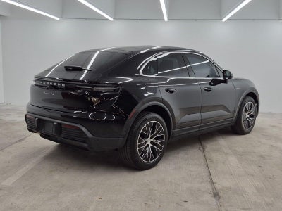 2025 Porsche Macan Electric 4S