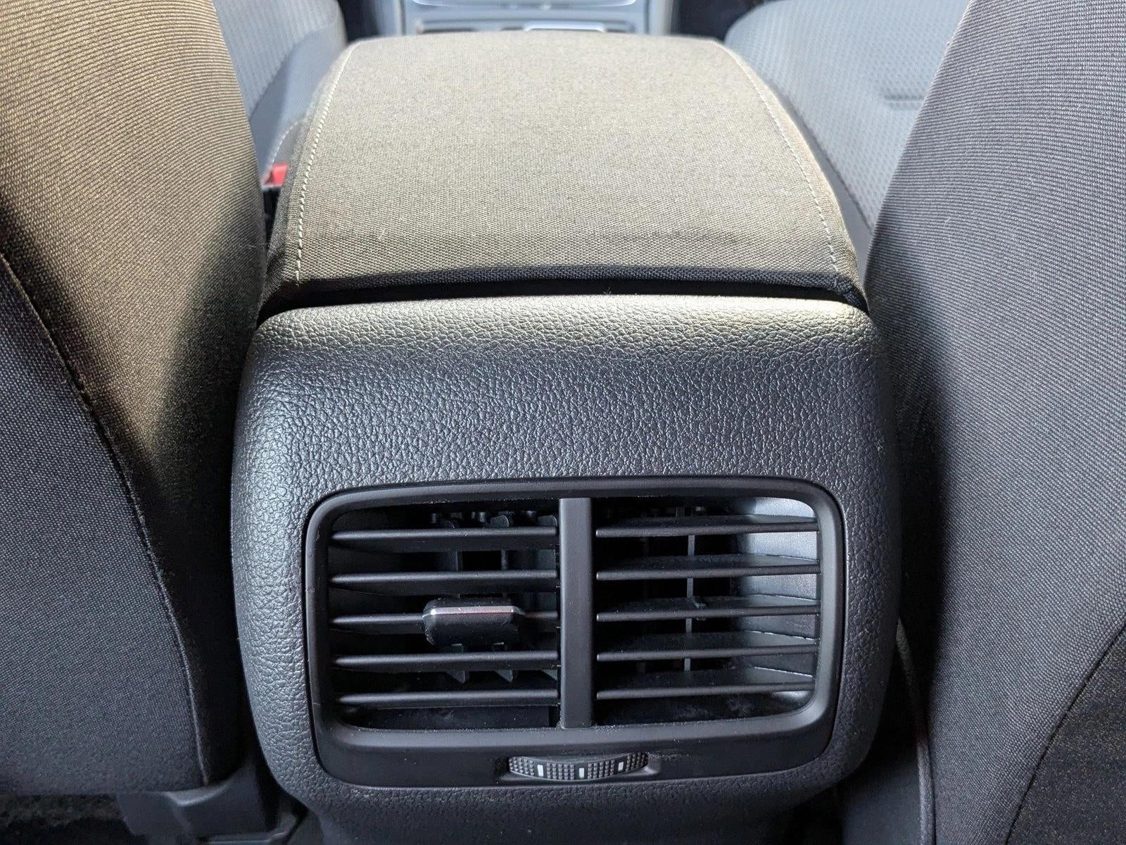 2019 Volkswagen e-Golf Base