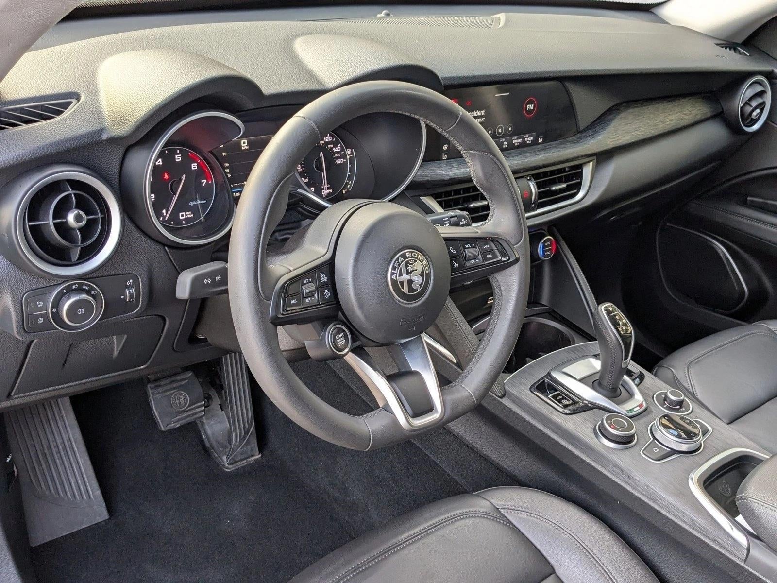 2021 Alfa Romeo Stelvio Base