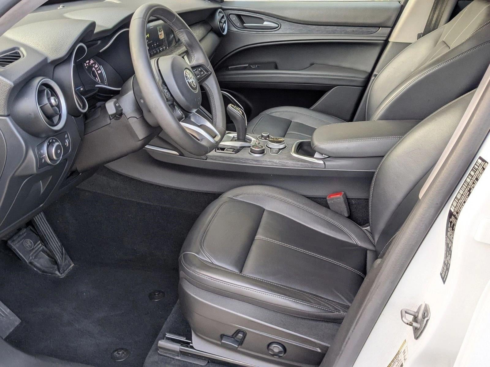 2021 Alfa Romeo Stelvio Base