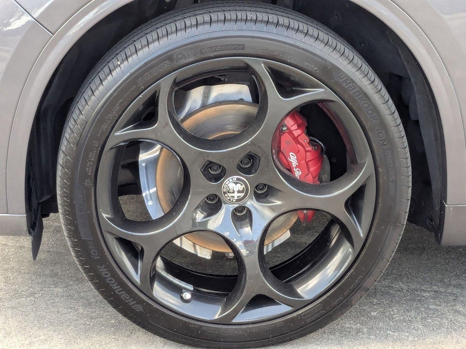 2022 Alfa Romeo Stelvio Veloce