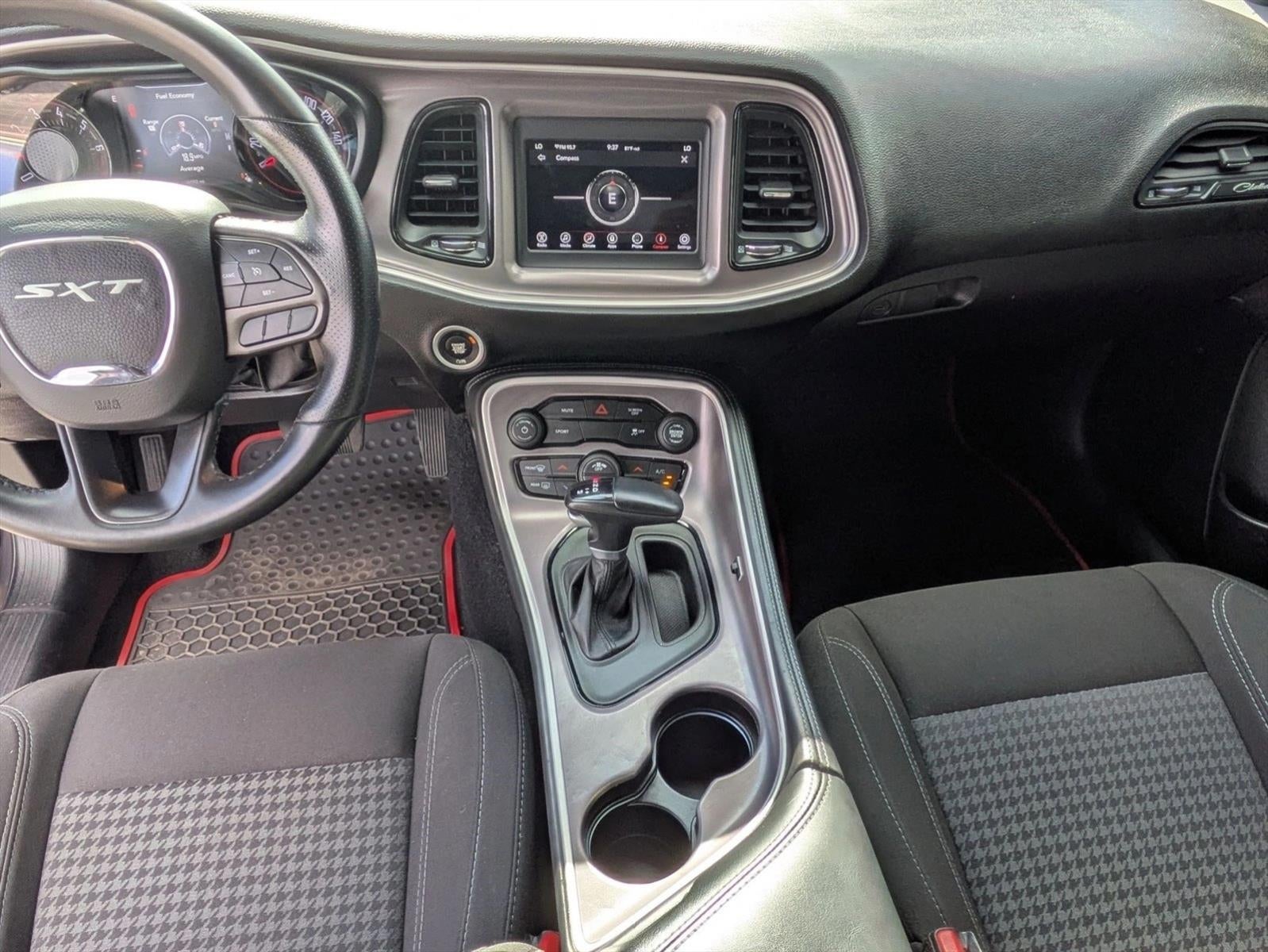 2022 Dodge Challenger SXT