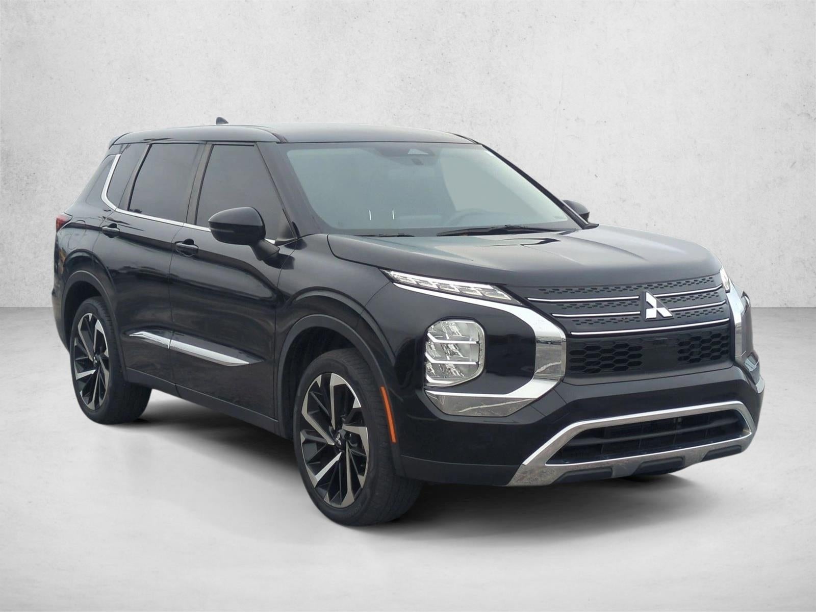 2022 Mitsubishi Outlander ES