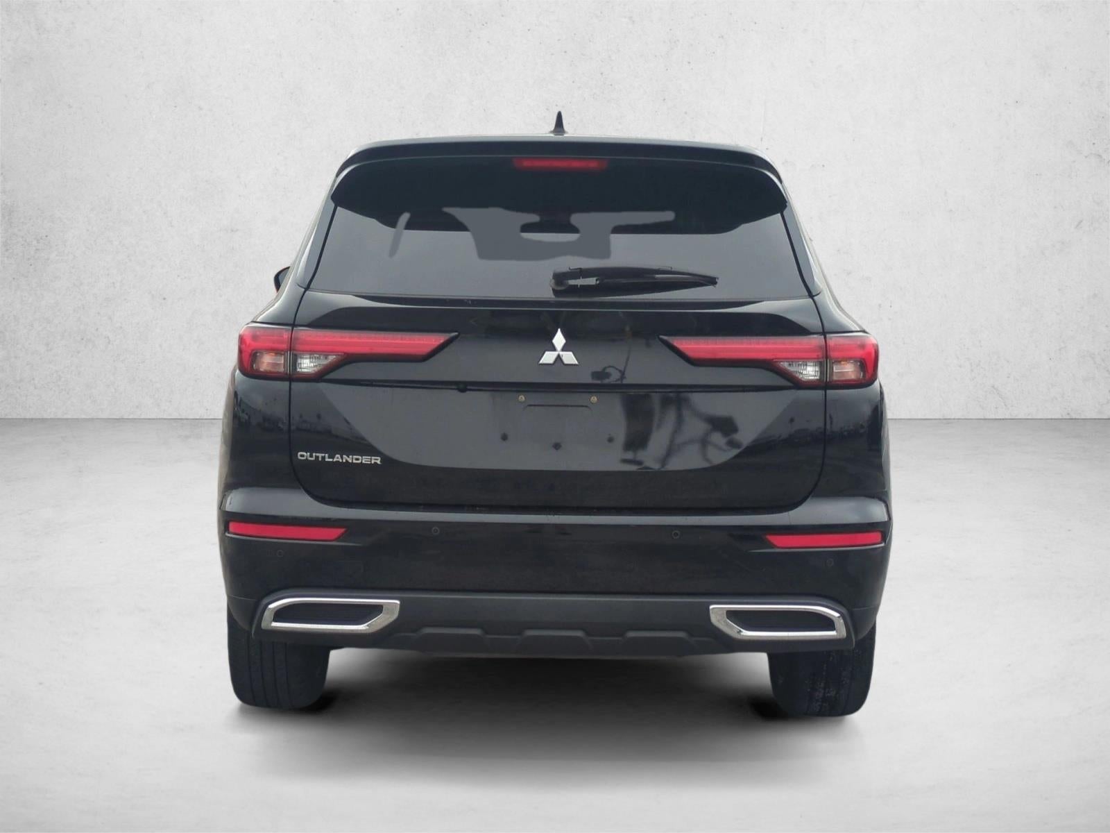 2022 Mitsubishi Outlander ES