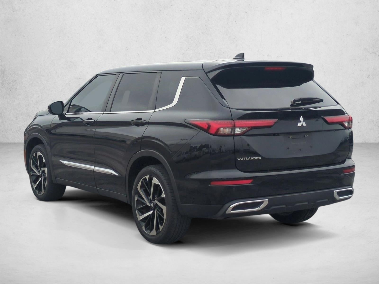 2022 Mitsubishi Outlander ES