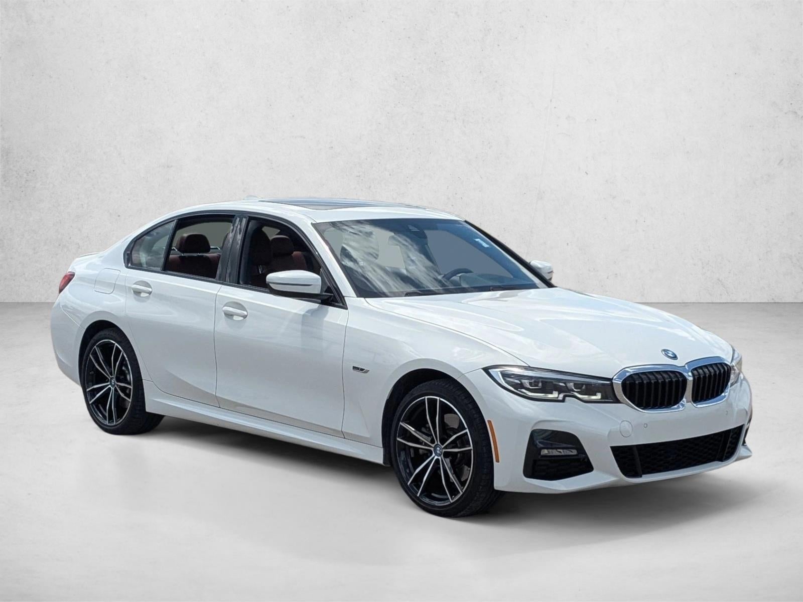 2022 BMW 330e 330e