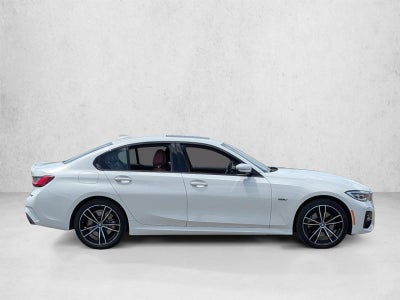 2022 BMW 330e 330e