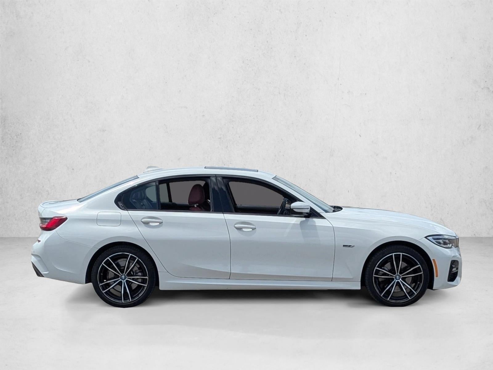 2022 BMW 330e 330e