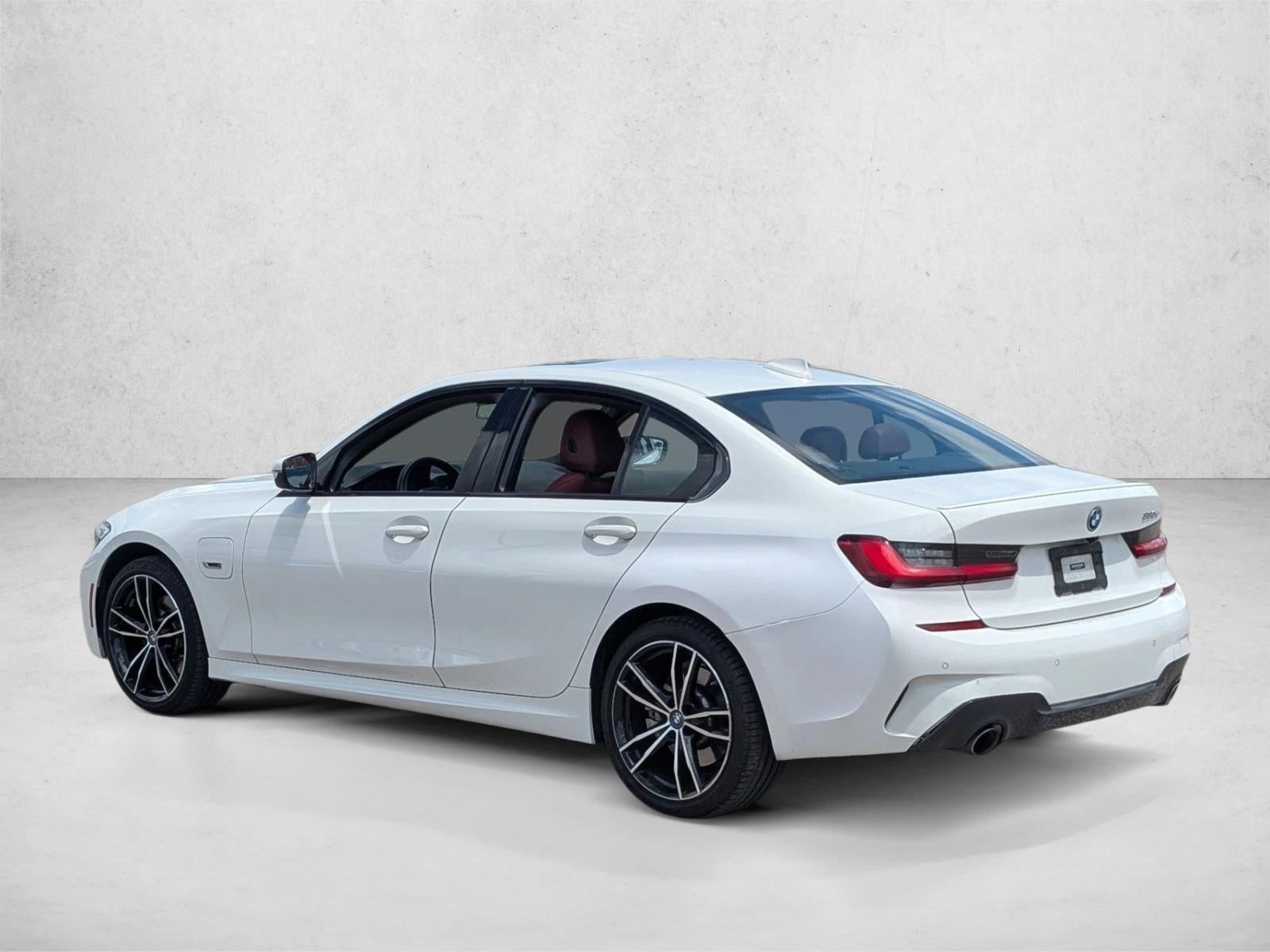 2022 BMW 330e 330e